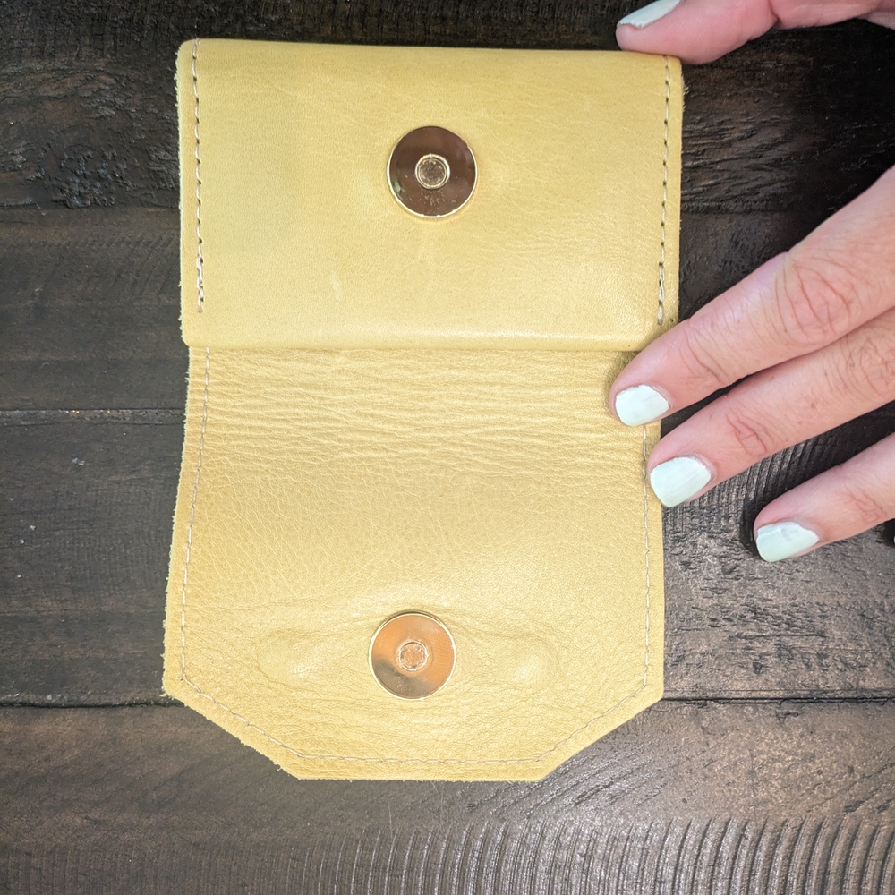 R. Riveter Yellow Leather Wallet - Picture 2 of 5